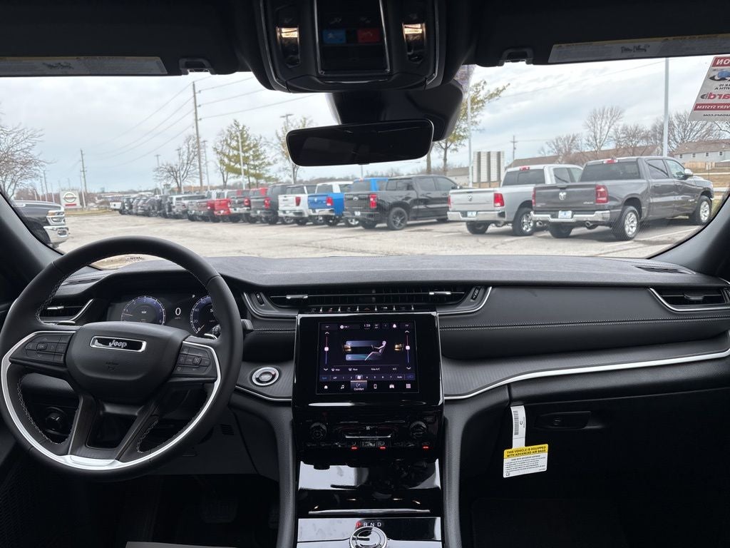 2026 Jeep Grand Cherokee Laredo