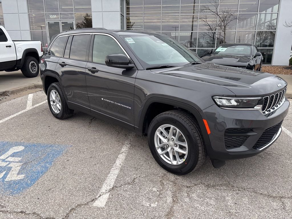 2026 Jeep Grand Cherokee Laredo