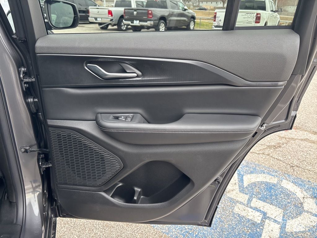 2026 Jeep Grand Cherokee Laredo