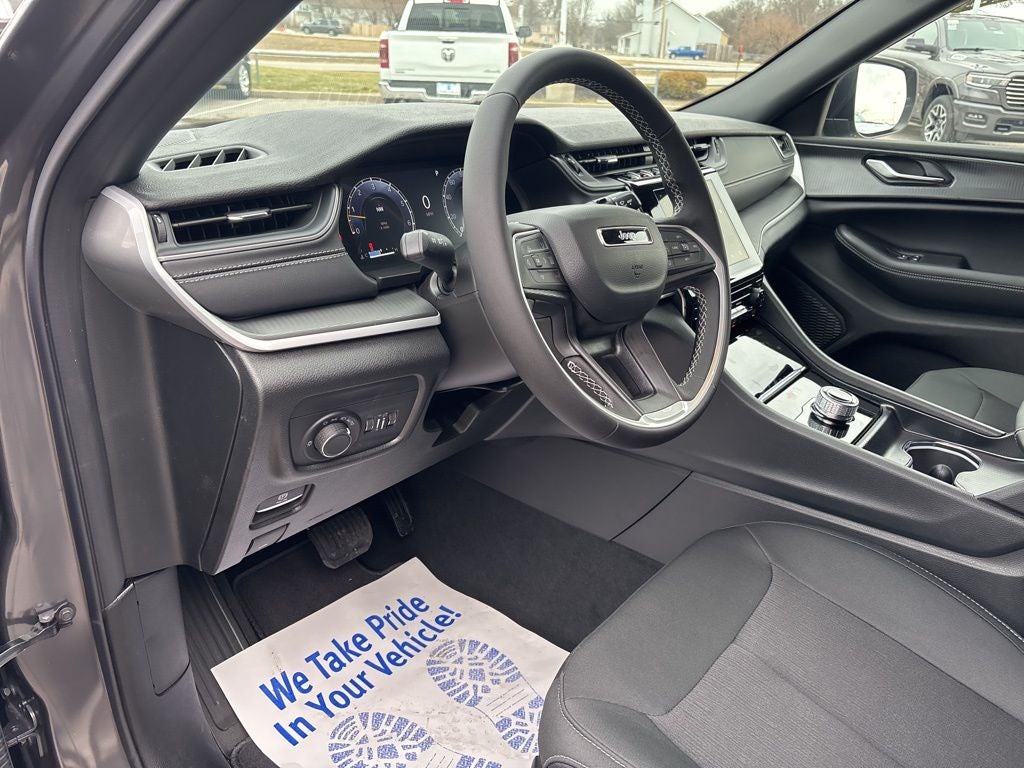 2026 Jeep Grand Cherokee Laredo