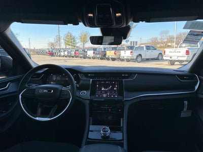 2025 Jeep Grand Cherokee Laredo X