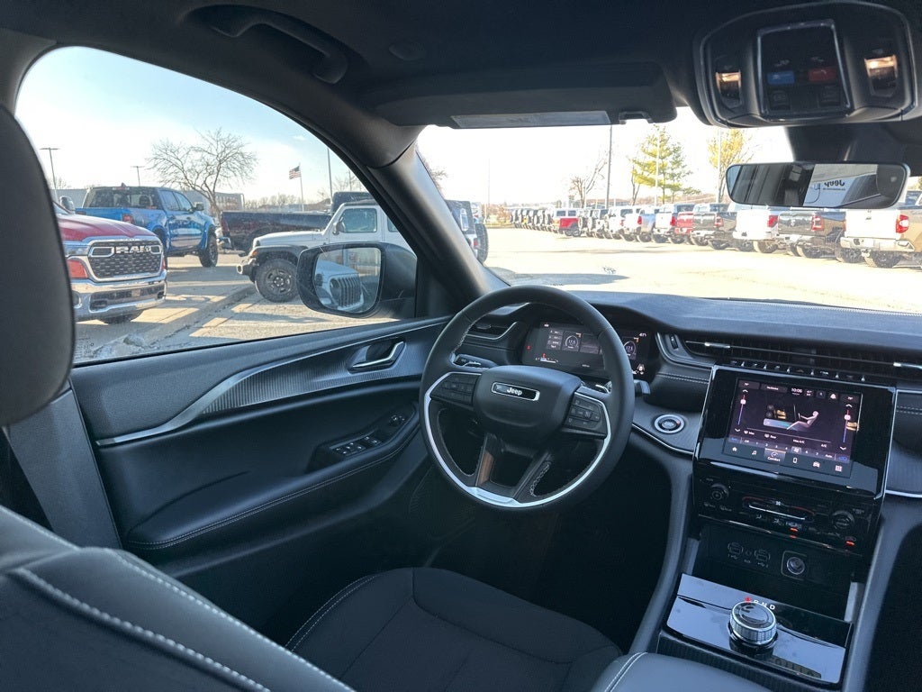 2025 Jeep Grand Cherokee Laredo X
