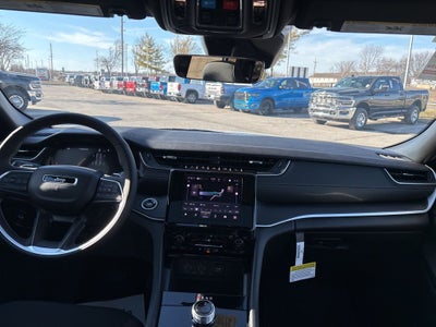 2026 Jeep Grand Cherokee Laredo