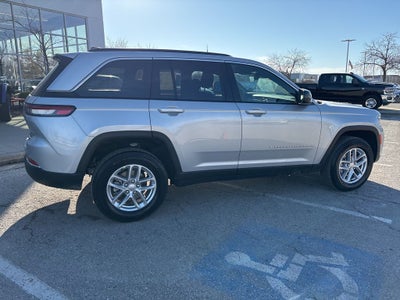 2026 Jeep Grand Cherokee Laredo