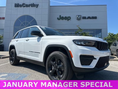 2025 Jeep Grand Cherokee Laredo