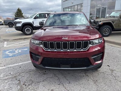 2026 Jeep Grand Cherokee GRAND CHEROKEE LAREDO X 4X4