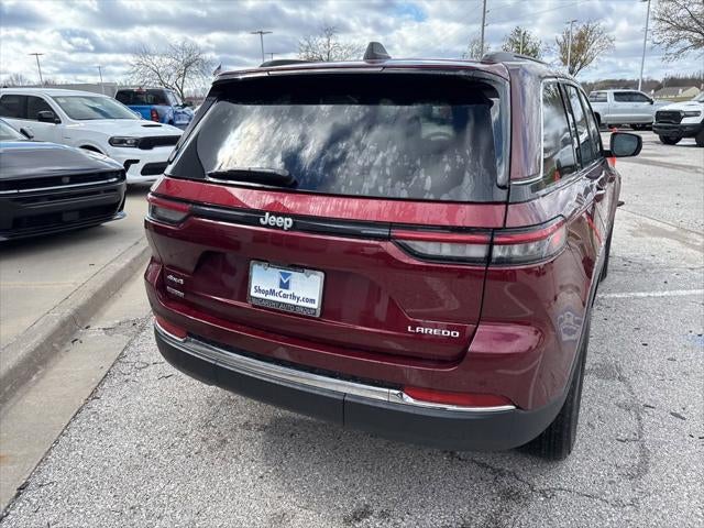 2026 Jeep Grand Cherokee GRAND CHEROKEE LAREDO X 4X4