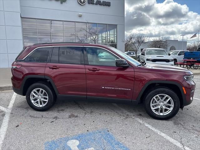 2026 Jeep Grand Cherokee GRAND CHEROKEE LAREDO X 4X4