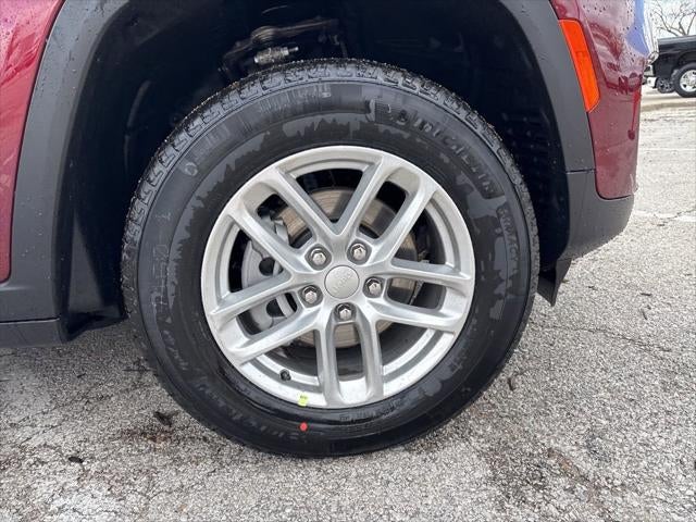 2026 Jeep Grand Cherokee GRAND CHEROKEE LAREDO X 4X4