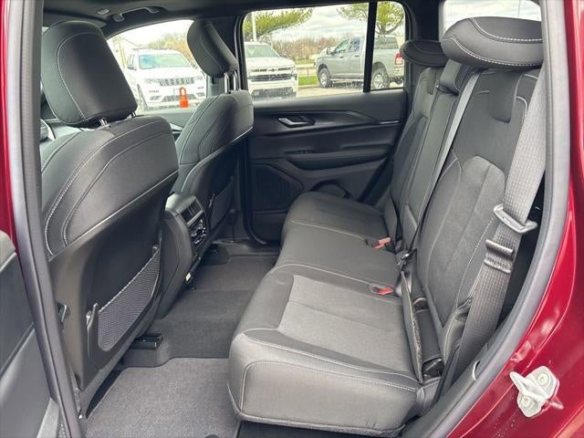 2026 Jeep Grand Cherokee GRAND CHEROKEE LAREDO X 4X4