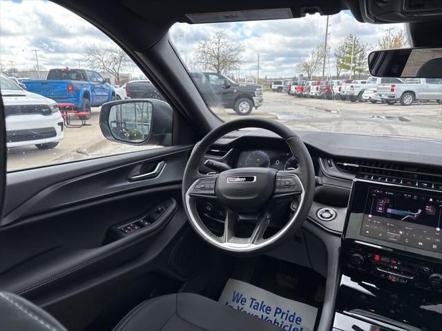 2026 Jeep Grand Cherokee GRAND CHEROKEE LAREDO X 4X4