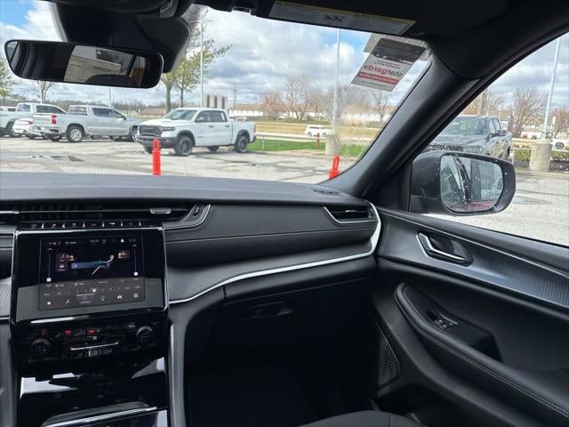 2026 Jeep Grand Cherokee GRAND CHEROKEE LAREDO X 4X4