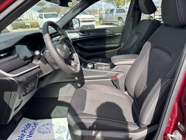 2026 Jeep Grand Cherokee GRAND CHEROKEE LAREDO X 4X4