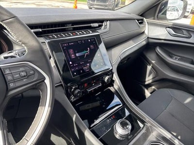2026 Jeep Grand Cherokee GRAND CHEROKEE LAREDO X 4X4