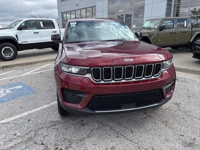 2026 Jeep Grand Cherokee GRAND CHEROKEE LAREDO X 4X4
