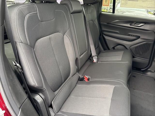 2026 Jeep Grand Cherokee GRAND CHEROKEE LAREDO 4X4