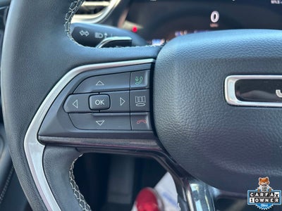 2023 Jeep Grand Cherokee Laredo 4x4