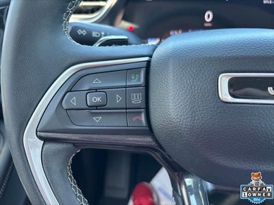2023 Jeep Grand Cherokee Laredo 4x4