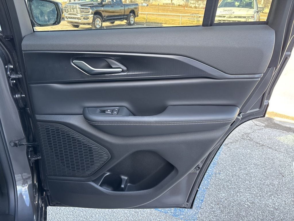 2026 Jeep Grand Cherokee Laredo