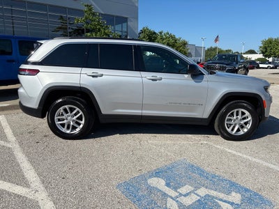 2024 Jeep Grand Cherokee Laredo X 4x4
