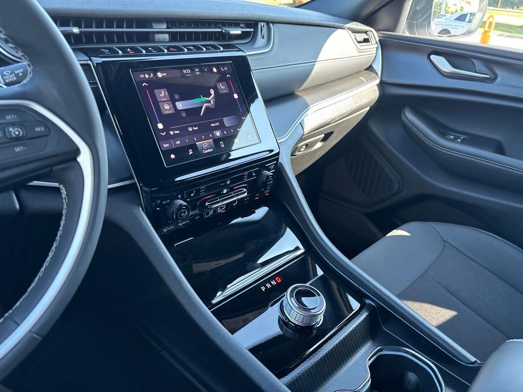 2024 Jeep Grand Cherokee Laredo X 4x4