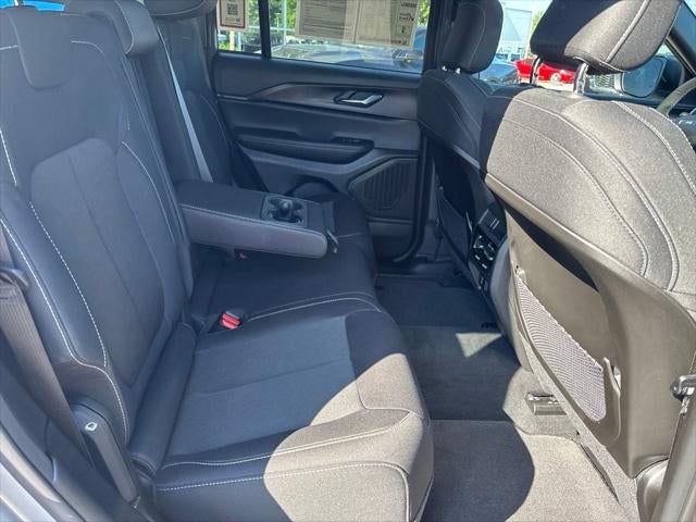 2024 Jeep Grand Cherokee Laredo X 4x4