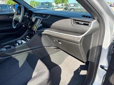 2024 Jeep Grand Cherokee Laredo X 4x4