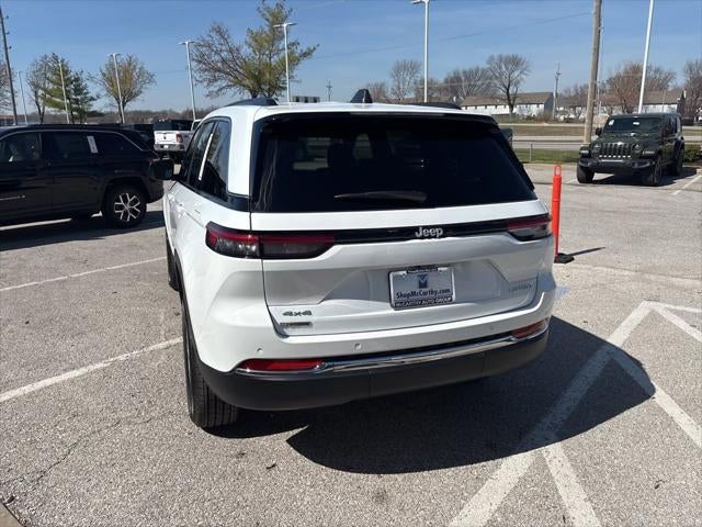 2026 Jeep Grand Cherokee GRAND CHEROKEE LAREDO 4X4
