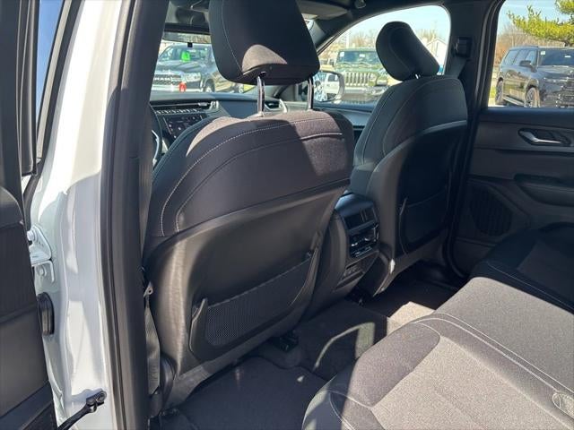 2026 Jeep Grand Cherokee GRAND CHEROKEE LAREDO 4X4