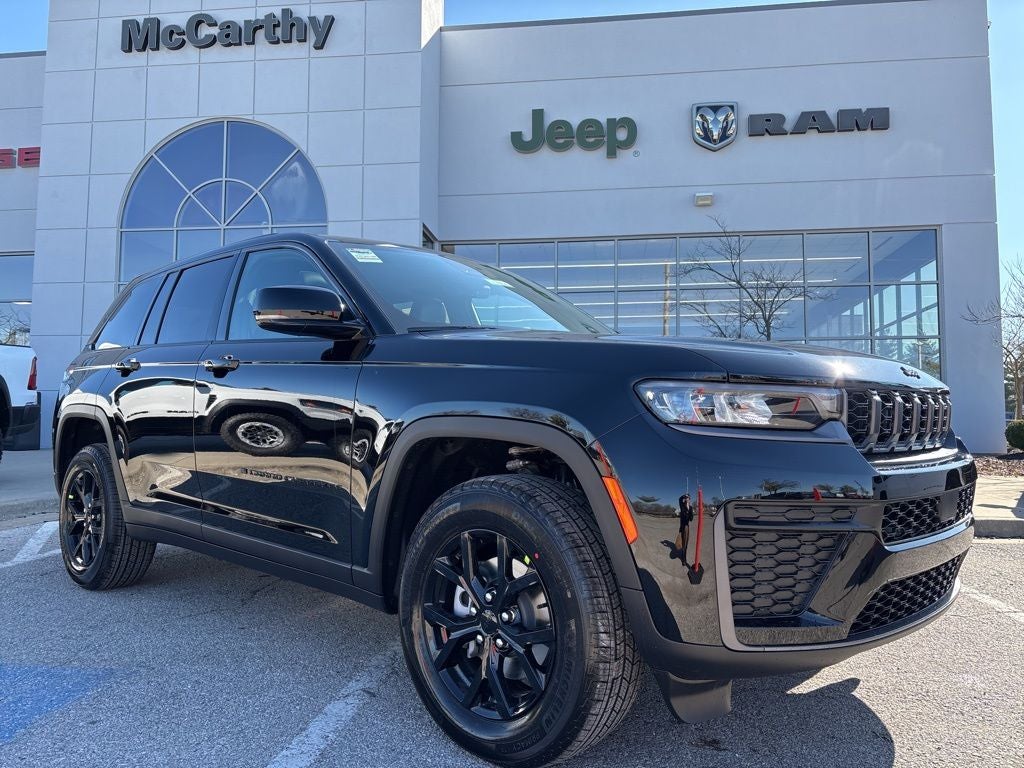 2026 Jeep Grand Cherokee Laredo