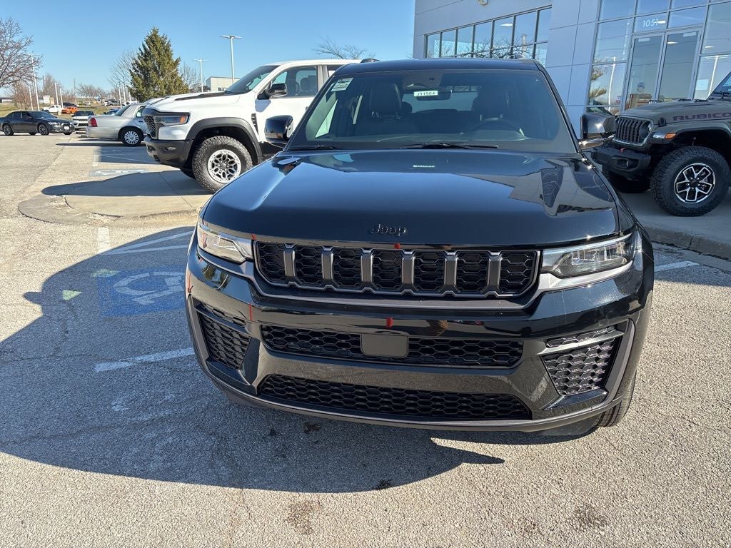 2026 Jeep Grand Cherokee Laredo