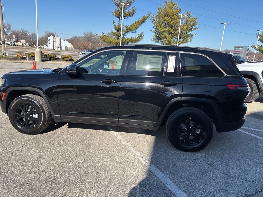 2026 Jeep Grand Cherokee Laredo