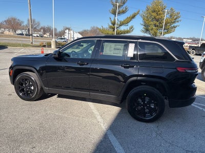 2026 Jeep Grand Cherokee Laredo