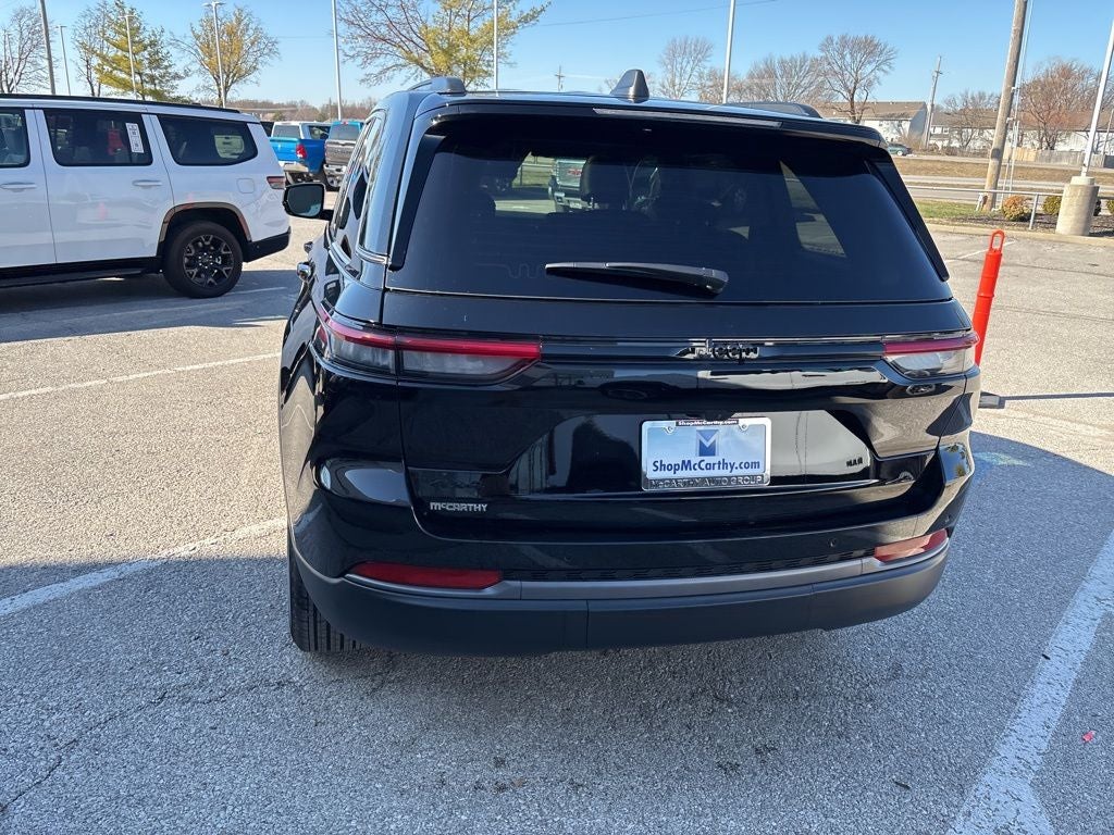 2026 Jeep Grand Cherokee Laredo