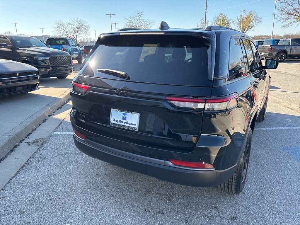 2026 Jeep Grand Cherokee Laredo