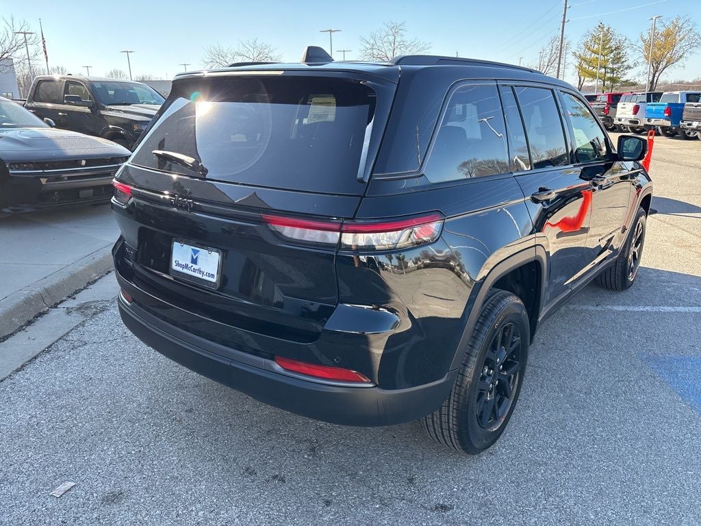 2026 Jeep Grand Cherokee Laredo