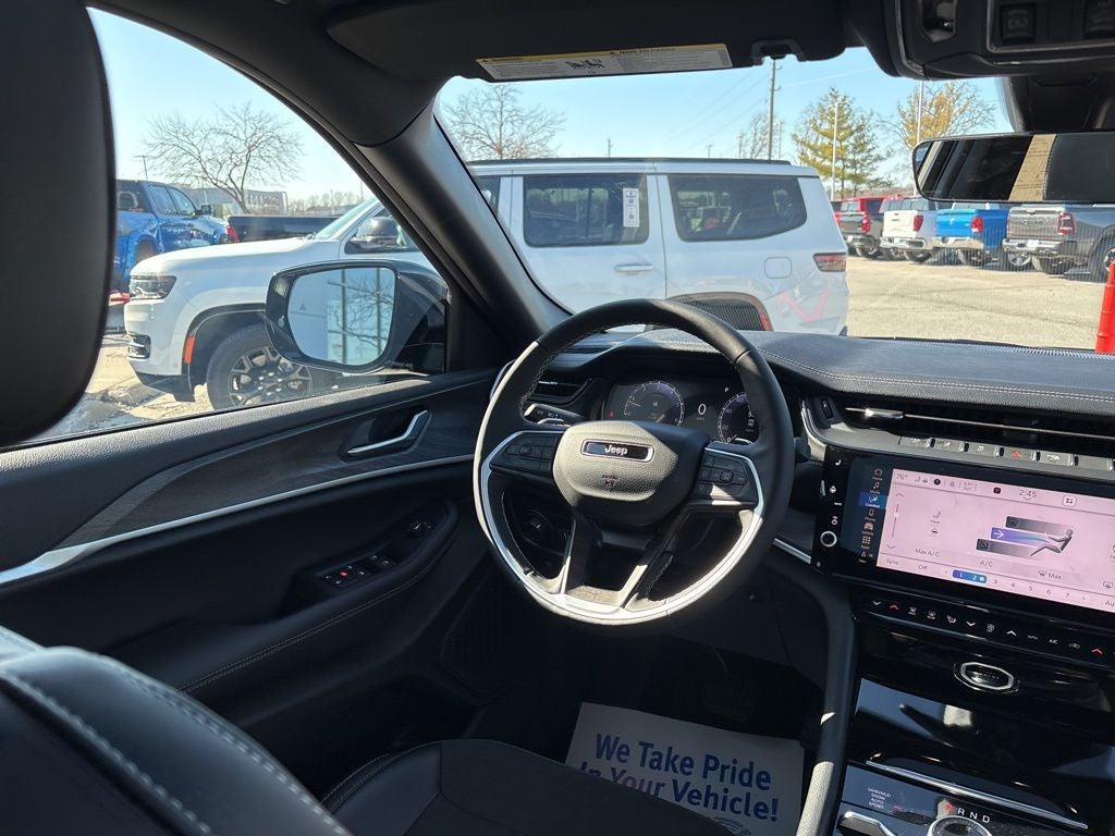 2026 Jeep Grand Cherokee Laredo