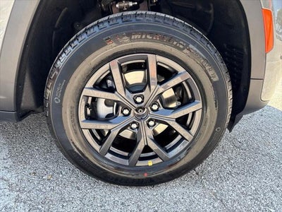 2027 Jeep Grand Cherokee Laredo Altitude