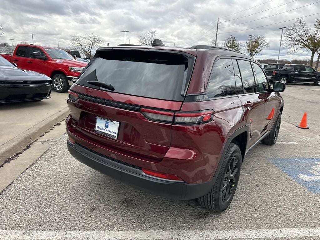 2026 Jeep Grand Cherokee Laredo