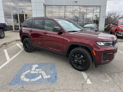 2026 Jeep Grand Cherokee Laredo