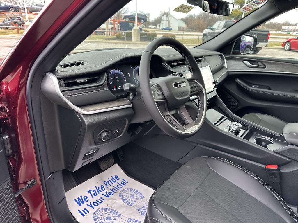 2026 Jeep Grand Cherokee Laredo