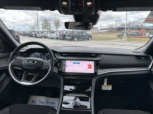 2026 Jeep Grand Cherokee GRAND CHEROKEE LAREDO ALTITUDE 4X4