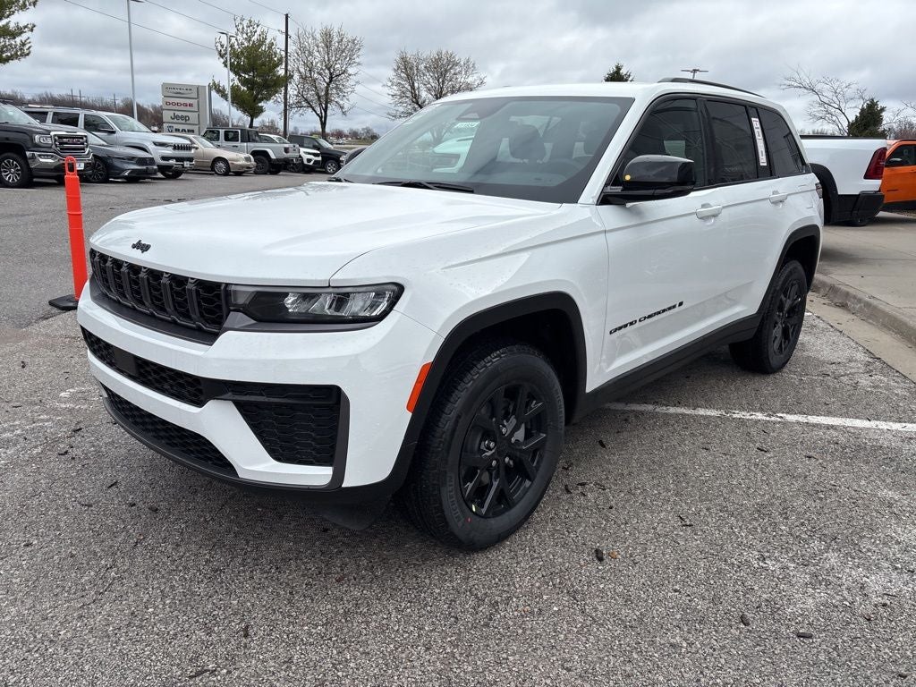 2026 Jeep Grand Cherokee Laredo