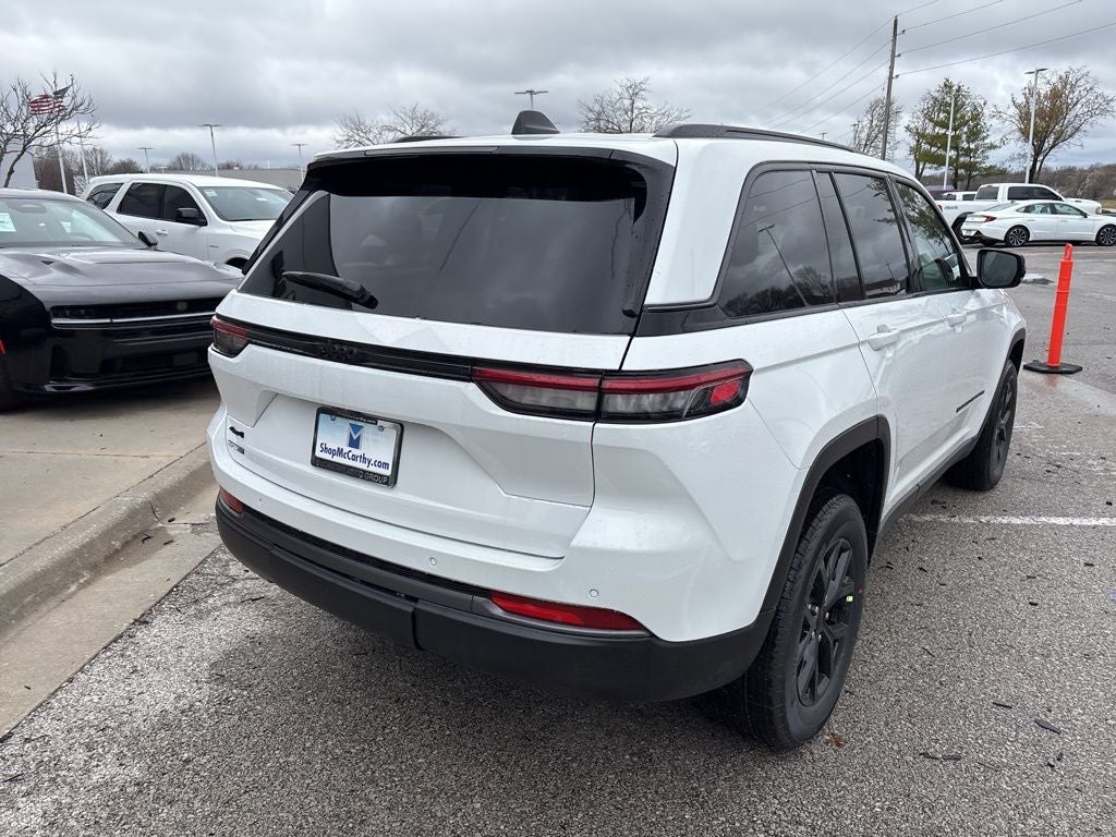 2026 Jeep Grand Cherokee Laredo