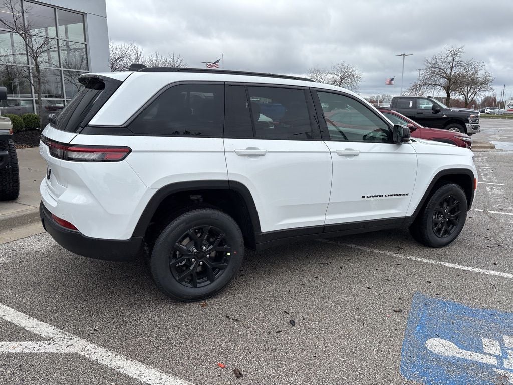 2026 Jeep Grand Cherokee Laredo
