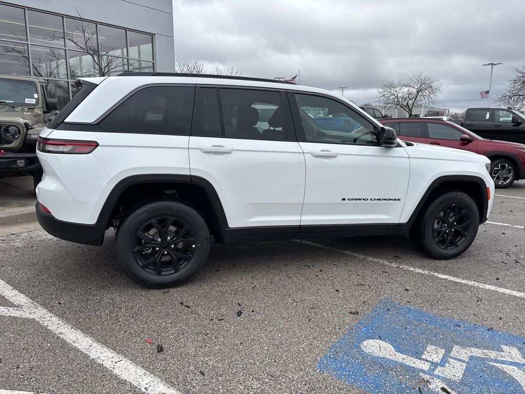 2026 Jeep Grand Cherokee Laredo