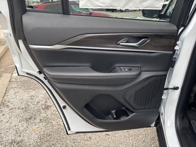 2026 Jeep Grand Cherokee Laredo