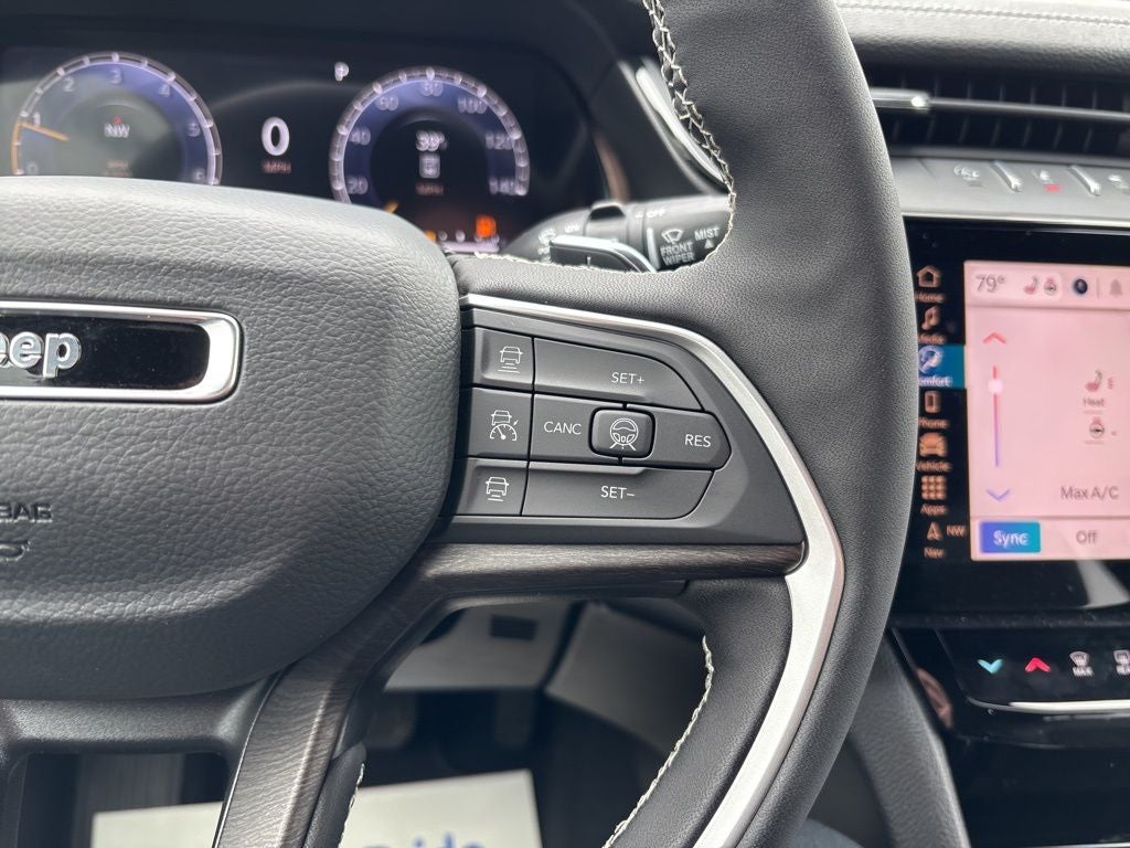 2026 Jeep Grand Cherokee Laredo