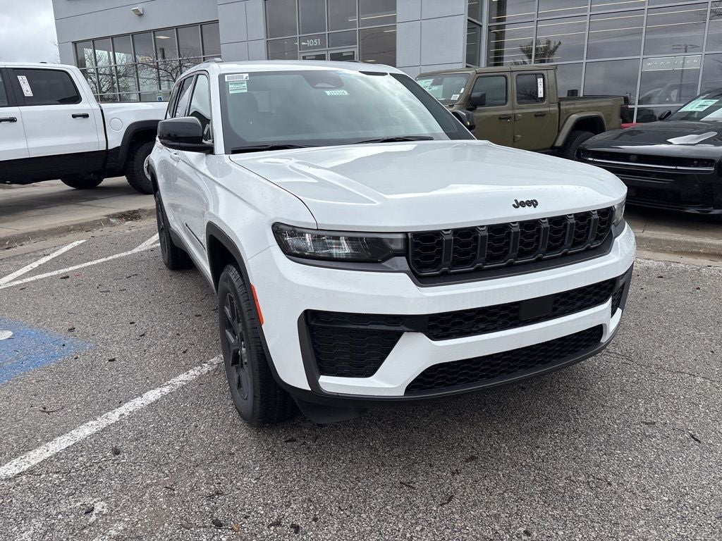 2026 Jeep Grand Cherokee Laredo