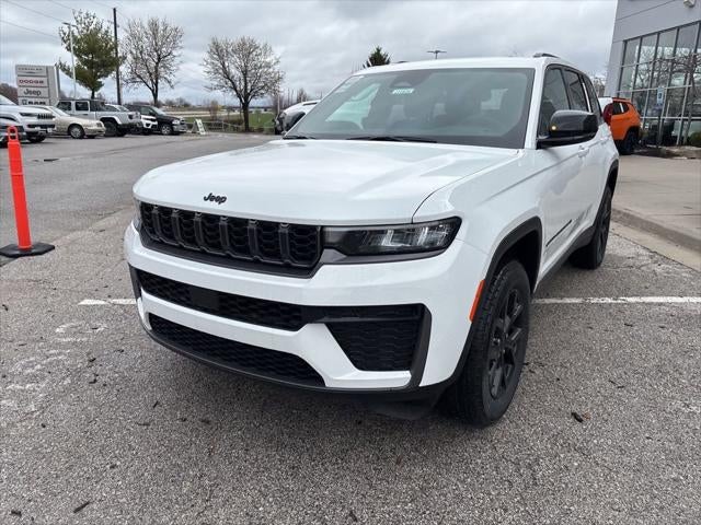 2026 Jeep Grand Cherokee GRAND CHEROKEE LAREDO ALTITUDE 4X4